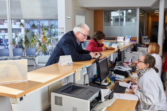 Osasun Saila titularraz bestelako heldu baimendu batek erabili ahal izango duen OTI digitala eta adimen- edo garapen-desgaitasuna duten pertsonentzako lehentasunezko OTI-a amaitzen ari da