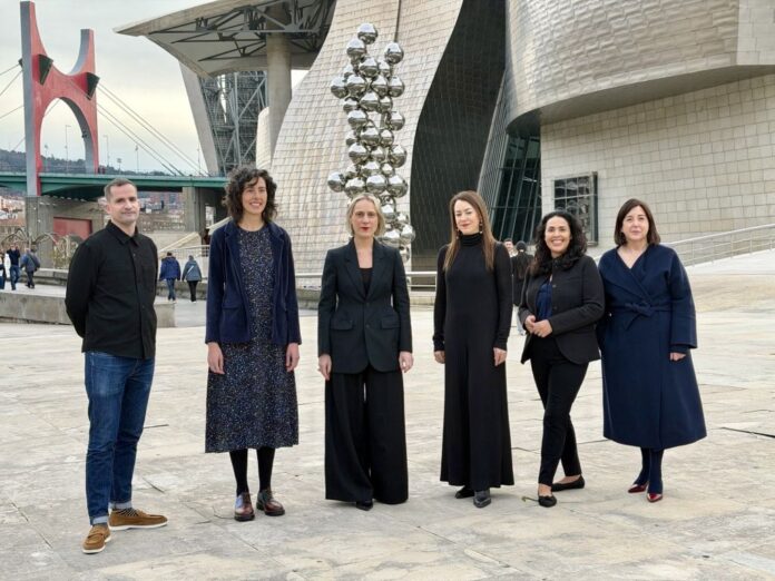 Guggenheim Bilbao Museoak asmo handiko programazio anitza aurkeztu du 2026rako