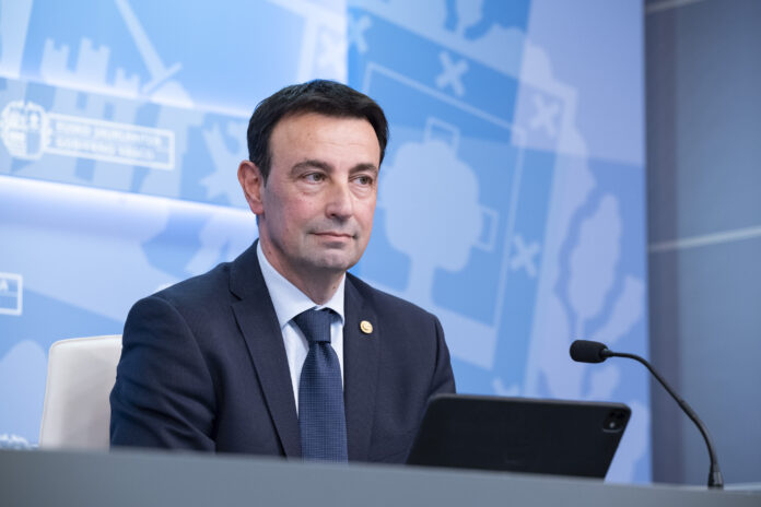 Mikel Torres: “Autogobernuaren alde jarraituko dugu lanean, Estatutua hiltzat jotzen dutenen eta estatu ustelkeria dela diotenen aurrean”