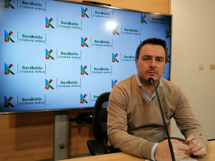 ADIFek Hegoaldeko Trenbide Saihesbiderako hasitako desjabetzeprozesuari alegazioak aurkeztea aztertzen ari da Barakaldo