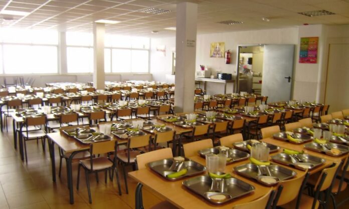 Primer día de huelga en los comedores escolares para pedir un convenio digno