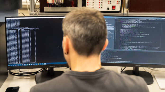 Eusko Jaurlaritzak 189 pertsonaren eskubideak babestu ditu, atzerriko tituluak homologatzeko eginkizunen eskualdaketa baliogabetu ondoren