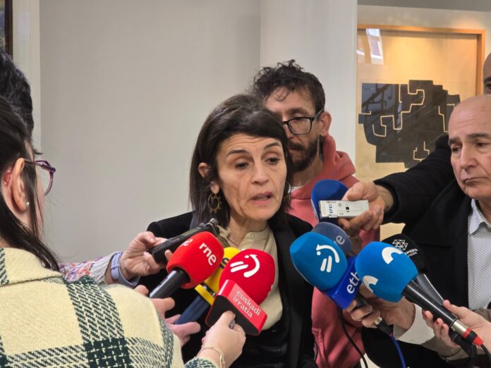 Nerea Melgosa: «Gazteria Legearen erreformak adingabeen babesa indartzea eta haurren eta gazteen aisialdiko jardueretan administrazio-kontrolerako mekanismoak areagotzea du helburu»