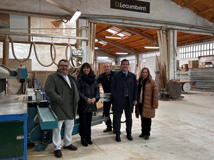 Irujo kontseilariak Lecumberri enpresaren ondarea nabarmendu du, Buñuelgo egurraren mendeurreneko erreferentea