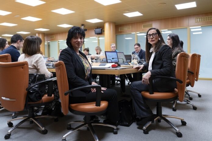 Euskal hezkuntza-sistemak emaitzak hobetzen eta ekitatearen aurrera egiten doa, aniztasun handiagoko eta beherakada demografikoko testuinguru batean