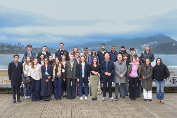 Donostiako Udalak harrera egin die European Youth Parliamenteko gazteei