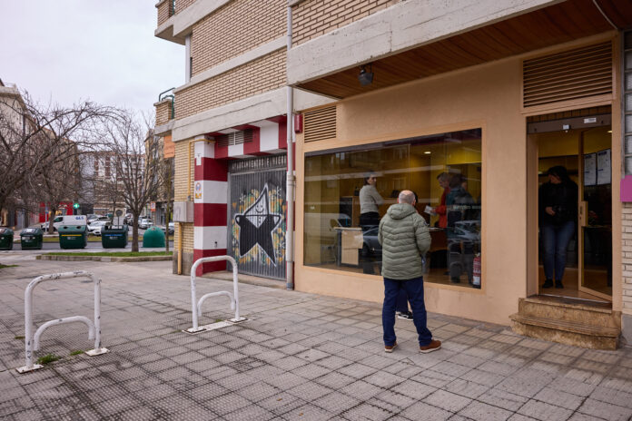 Etxebizitzaren arloko Bitartekaritza Zerbitzu berriak ia 600 pertsona artatu ditu lehen hilabetean