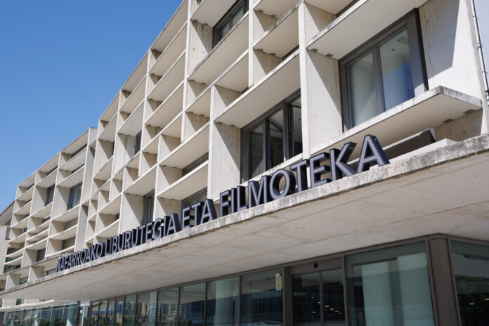 «Sustraiak, raíces perdidas» dokumentalak «Arrazakeriaren aurkako zinema» zikloaren edizio berri bat inauguratuko du