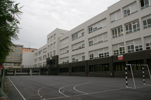 CIFP Barakaldo LHIIk, Garapen Jasangarriaren arloaren eskutik, ikasleek ikasgela mugikor gisa zaharberritutako autobus historiko bat aurkeztu du