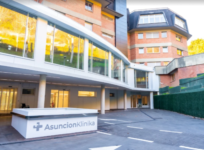 Un camionero resulta herido tras hacer «la tijera» con su vehículo en la N-1 en Itsasondo