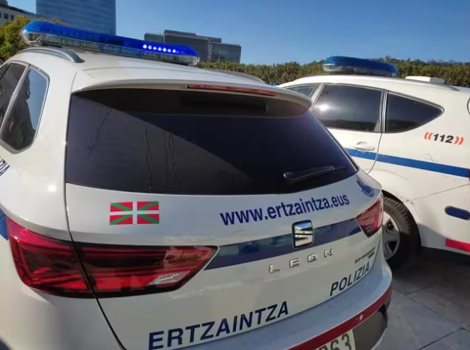 La Ertzaintza detiene a una banda con antecedentes tras un robo de miles de euros en un comercio de Hernani