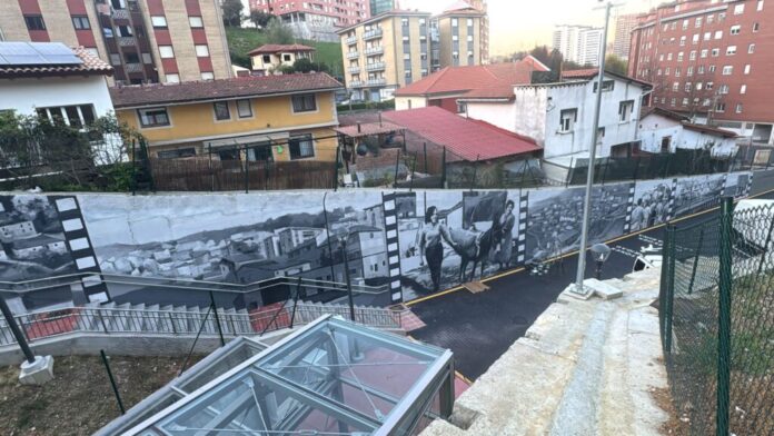 El Ayuntamiento de Bilbao culmina el mural que homenajea la historia de Masustegui