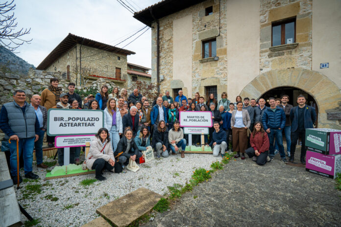 Lurralde-kohesioak gazteak landa-eremuak biziberritzeko eragile gisa kokatzen ditu, prestakuntzari eta ekintzailetzari esker