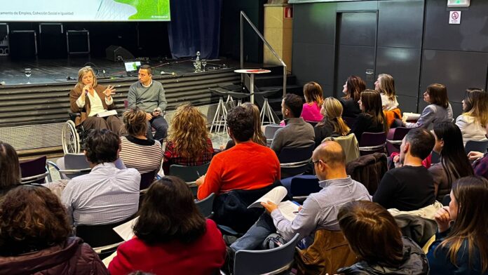 La Diputación de Bizkaia continúa su apoyo a proyectos que trabajan la soledad no deseada con un nuevo decreto de 1,1 millones