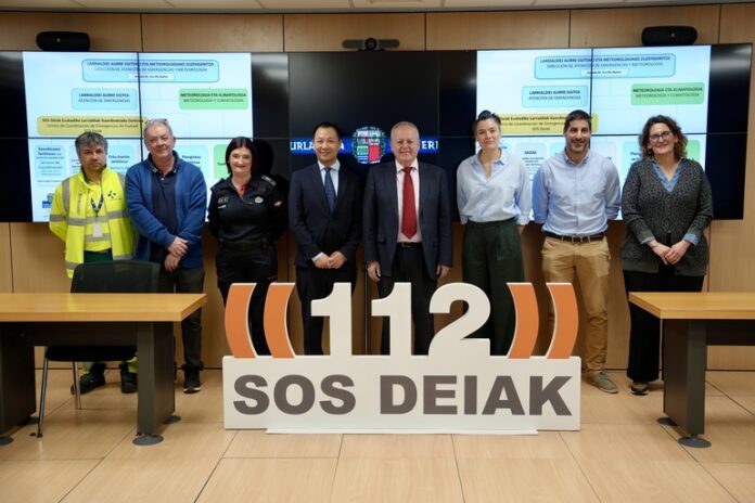 Kanadako enbaxadak Euskadiko Trafikoa Kudeatzeko eta Larrialdiak Koordinatzeko Zentroa bisitatu du