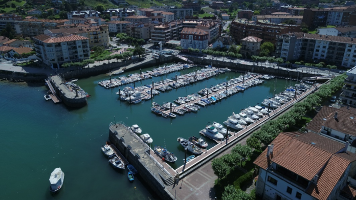 Eusko Jaurlaritzak Plentziako antolamendua abiarazi du, amarralekuei buruzko epaiak betetzen hasi ondoren