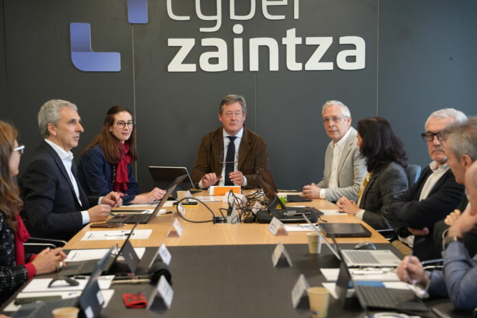 Bingen Zupiria da Cyberzaintzako Administrazio Kontseiluko buru izan da