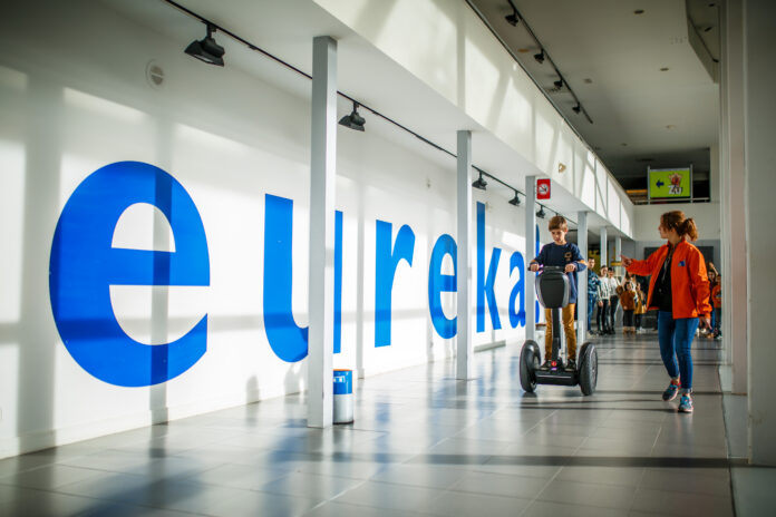 Zientzia, Unibertsitate eta Berrikuntza sailburuak positibotzat jo du Eureka! Museoa zabalik mantentzea