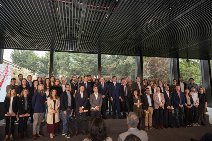 Imanol Pradales Lehendakariak harrera egin die azken bi urteetan Ikerbasquera etorri diren ikertzaileei