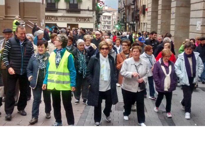 Osasun Sailak Ttipi Ttapa gida kaleratu du, udalerrietan jarduera fisikoa, gizarte harremanak eta osasuna sustatzeko