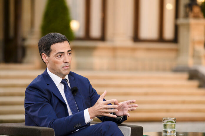 Lehendakaria bat dator Frantziako Senatuan autogobernuaren euskal ereduarekin, oparotasun eta ongizate handiagoaren adibide gisa